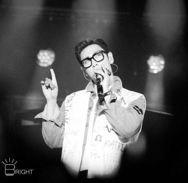 _IBTOP's tweet photo. [HQ UPDATE] MADE in Macao 151025 
© @/b_right0819 
#탑의멍청이들 #탑 #빅뱅 #TOP https://t.co/mNCp7MTnAP