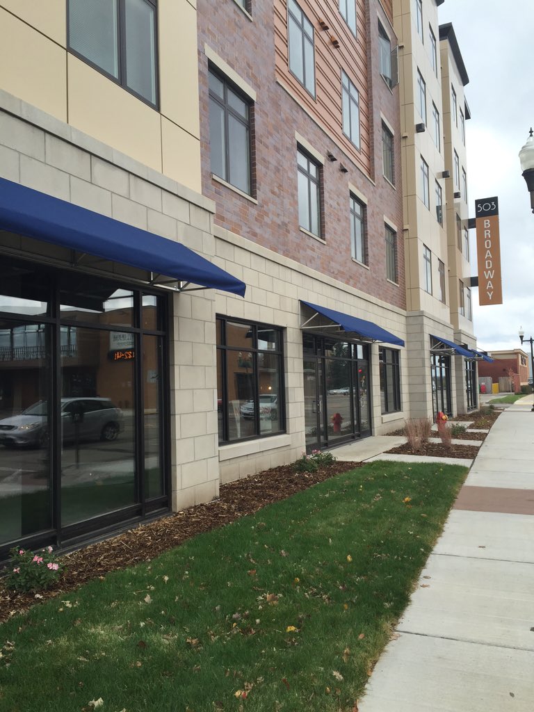 lindsayerstad's tweet photo. This looks like a perfect place for a new @ChipotleTweets. Menomonie, WI needs you. Call leasing # 715-832-8707 https://t.co/16BqNdErTi