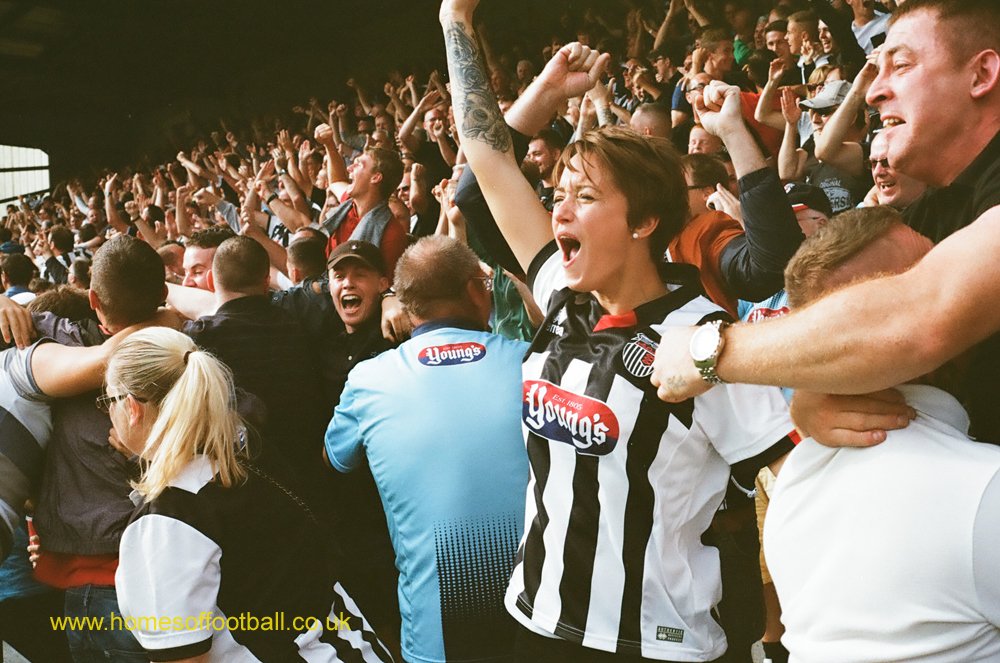 HOMESofFOOTBALL's tweet photo. A date with the Lincolnshire derby. Grimsby likewise chest pumped @officialgtfc #gtfc #codalmighty
@LincolnCity_FC https://t.co/3AxIK2cmvv
