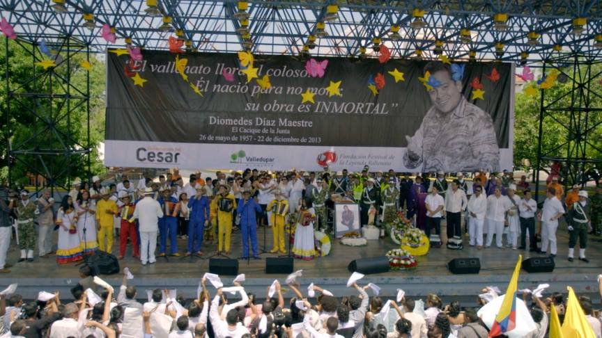 LoColombianoos's tweet photo. Valledupar llora la partida de 'El Cacique de La Junta' https://t.co/FYD8nmrwNV  
@DiomedesRCN @OrlandoLinan https://t.co/pU3xD8b76z