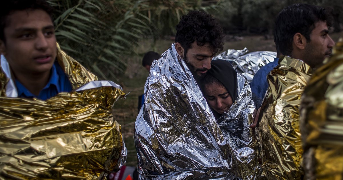 How you can help refugees stay safe and warm this winter huff.to/1M3tTs5