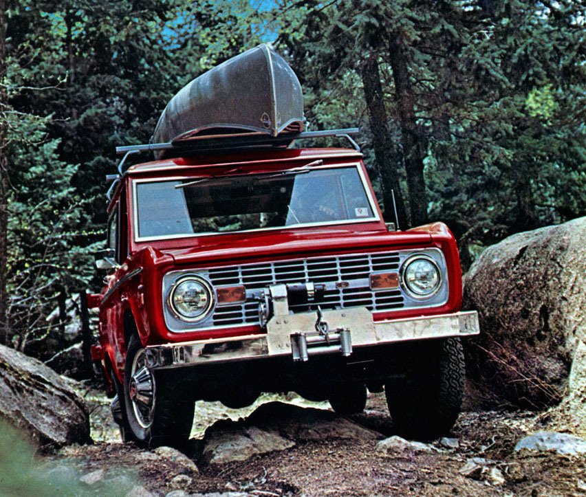 acontinuouslean's tweet photo. Celebrating 50 Years of the Ford Bronco https://t.co/Jyg46mbfqh https://t.co/x6nKLXRUqV