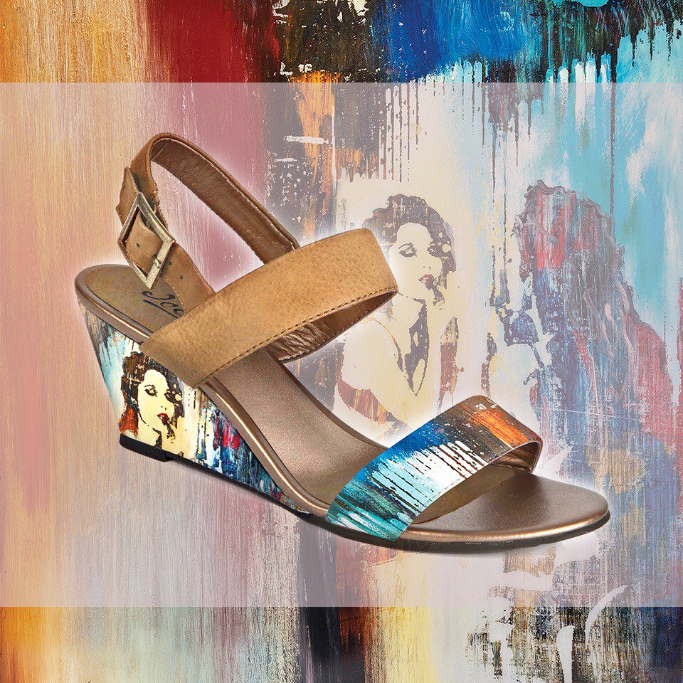 TheIconShoes's tweet photo. Snag our Crystal #Wedge feat. "Rosetto Series" by Pietro Adamo! https://t.co/SLaXuRnzkB #fallfashion #IconShoes https://t.co/0CMxlXtYOn