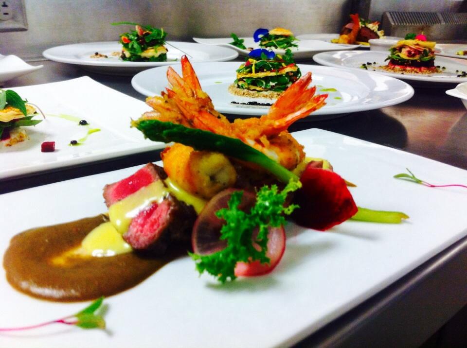 chefborbolla's tweet photo. Mis alumnos de la #UTBB experimentando con sabores y colores #RealFood #FoodPorn https://t.co/1i9Rd5dLtE
