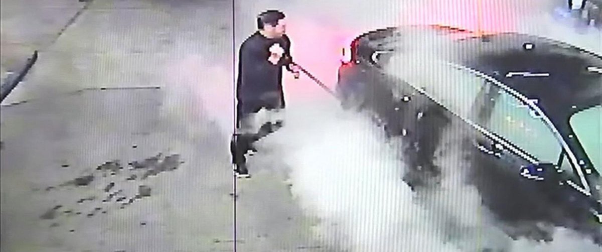 ABC's tweet image. Woman rescued from smoking car at gas station: "The smoke was unbelievable." abcn.ws/1jUH7gt