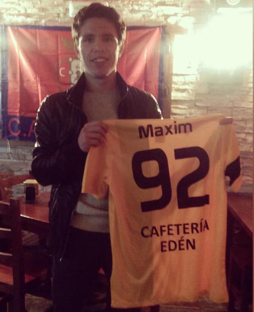 Caf_Eden's tweet photo. El martes pasado se hizo oficial el fichaje de Maxim Khakimov https://t.co/54kdvRBagT