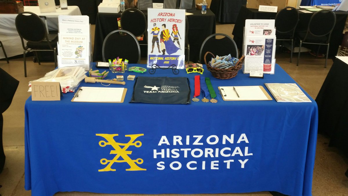 NHDinArizona's tweet photo. Last night NHDAZ was at the Arizona Forward Earthfest Educators Night at the @PhoenixZoo!
#nhdaz #arizonaforward https://t.co/DMHaMLX8PQ
