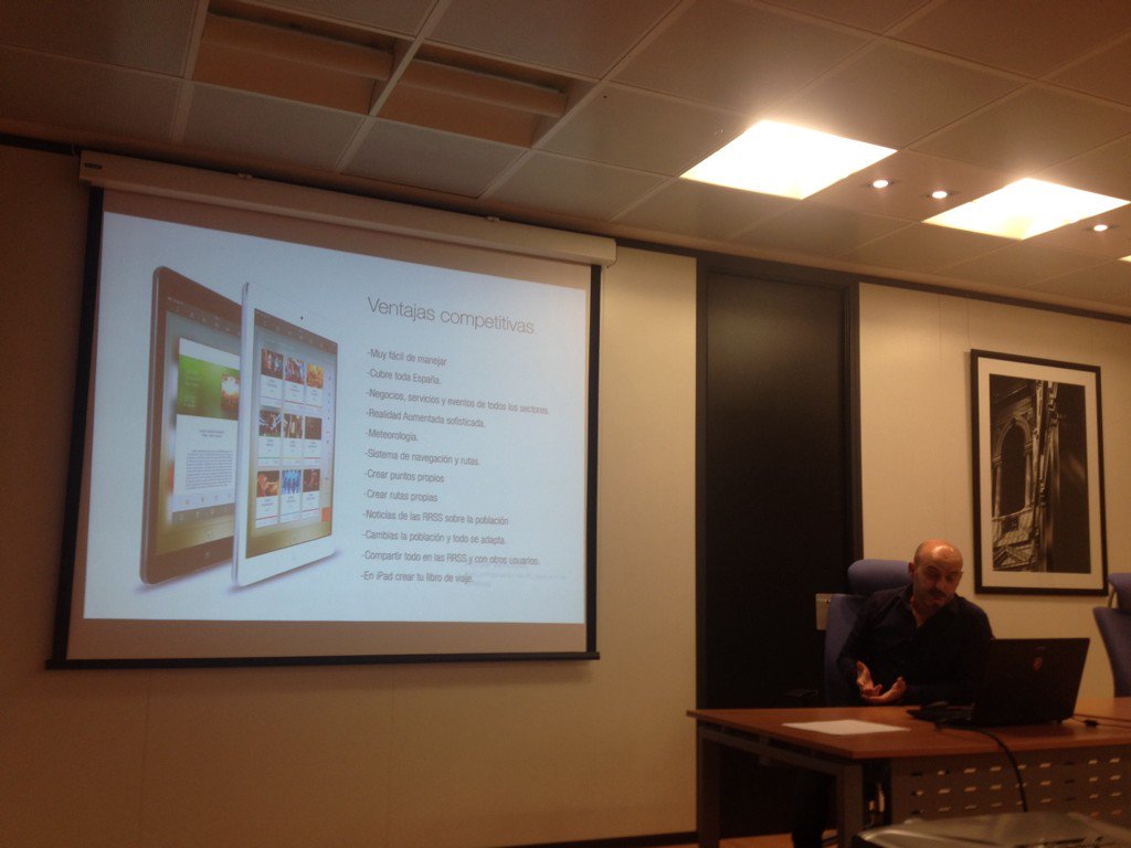 OpenFuture_Ext's tweet photo. Estamos con @DailyFound: App para iphone, ipad y web. "Ya no somos app somos un producto" #AgrotechStartUp https://t.co/30FQdrYta4