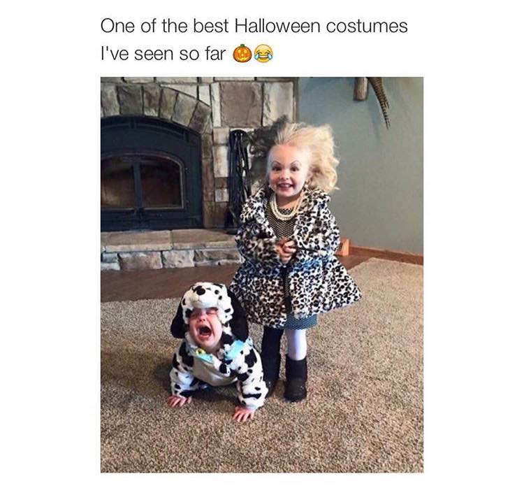 Kiwiboxinc's tweet photo. Show us your favorite Halloween costume. We like these two cuties https://t.co/37q5j4C8pE