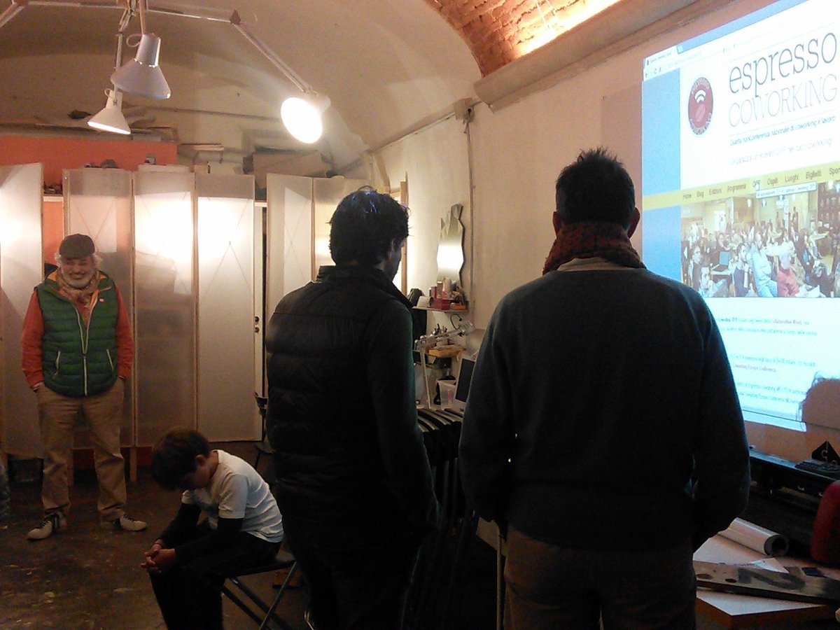 LOFOIO's tweet photo. Qui ci siamo quasi con il #coworkingOFF da #Lodoli "Artigiani in #coworking" @lab121Coworking  @EspressoCowo https://t.co/3RoIuS7Mdr
