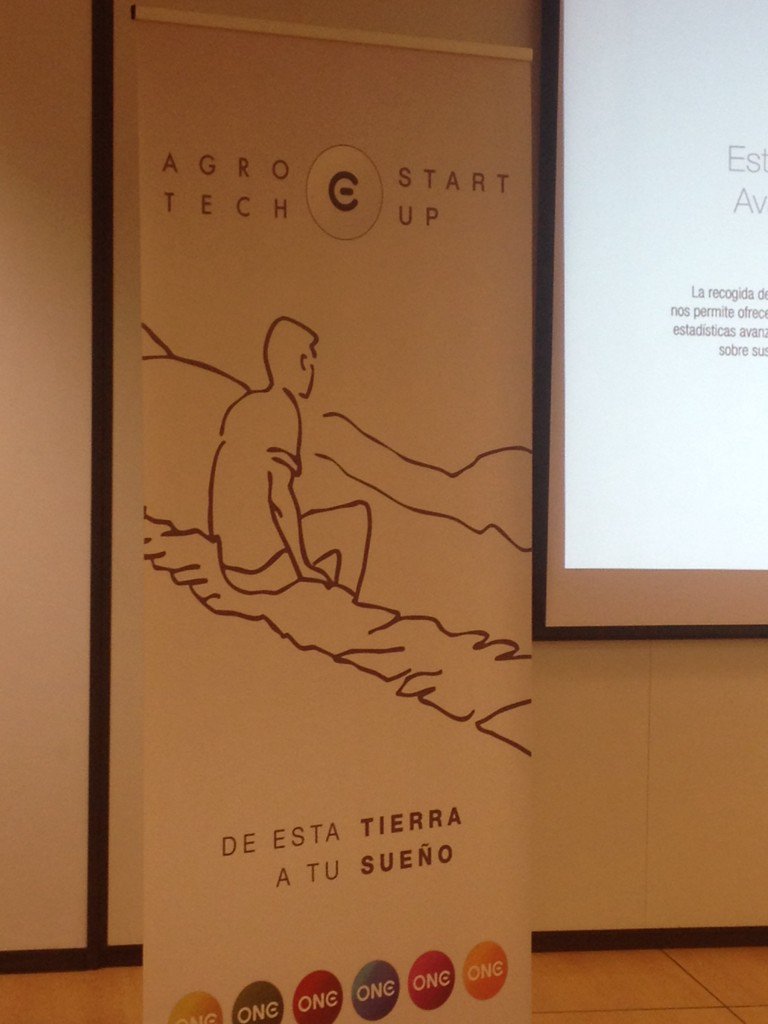 OpenFuture_Ext's tweet photo. Estamos con @DailyFound "Ya no somos una app somos un producto" #AgrotechStartUp https://t.co/RDCtNbEsbe