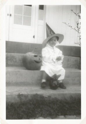 Are you already prepared for Halloween? Long time ago 🎃 #TBT #family