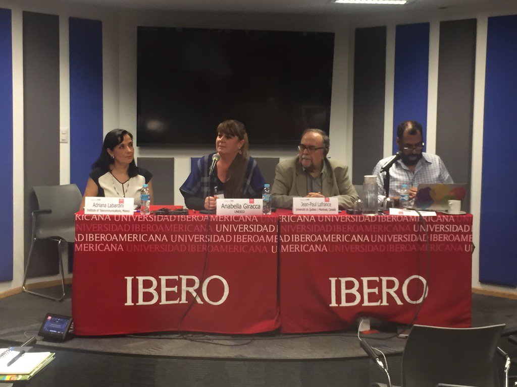 LabardiniA's tweet photo. "Hay que humanizar la tecnología" dice Anabella Giracca de @UNESCO en #OrbicomMx2015 @OrbicomMx en la @IBERO_mx https://t.co/SklApPvDms