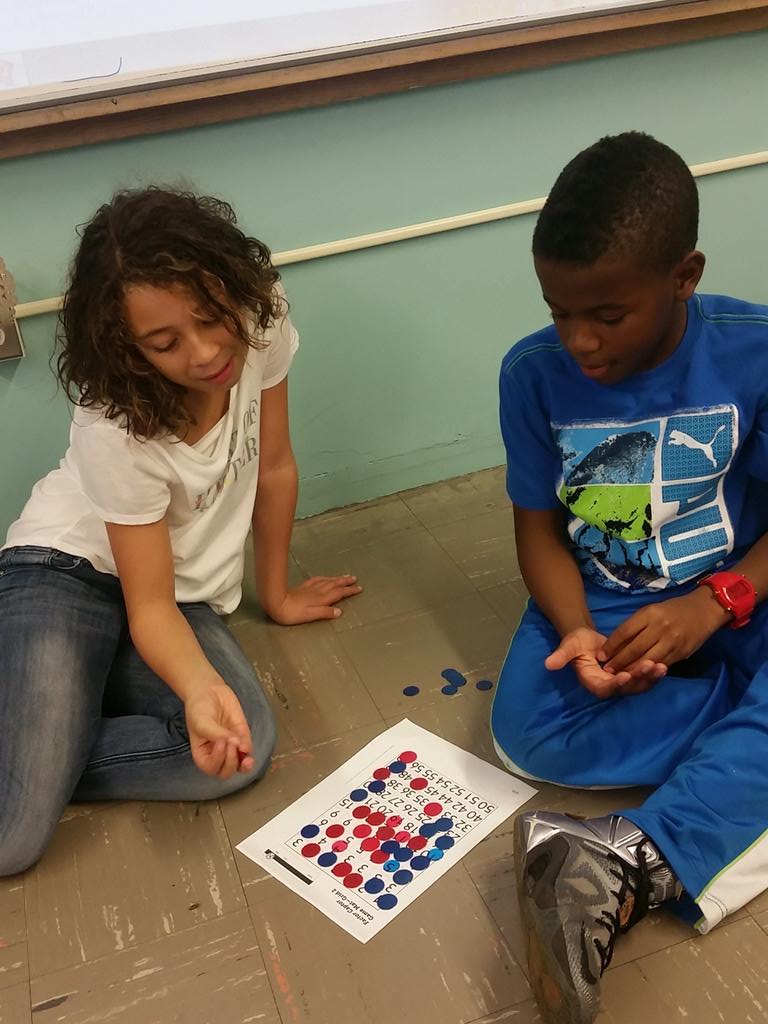 _MrsPetti_'s tweet photo. Factor Captor #everydaymath4 #4thgrade #math @MenloPark19 https://t.co/VPlZqVAudM
