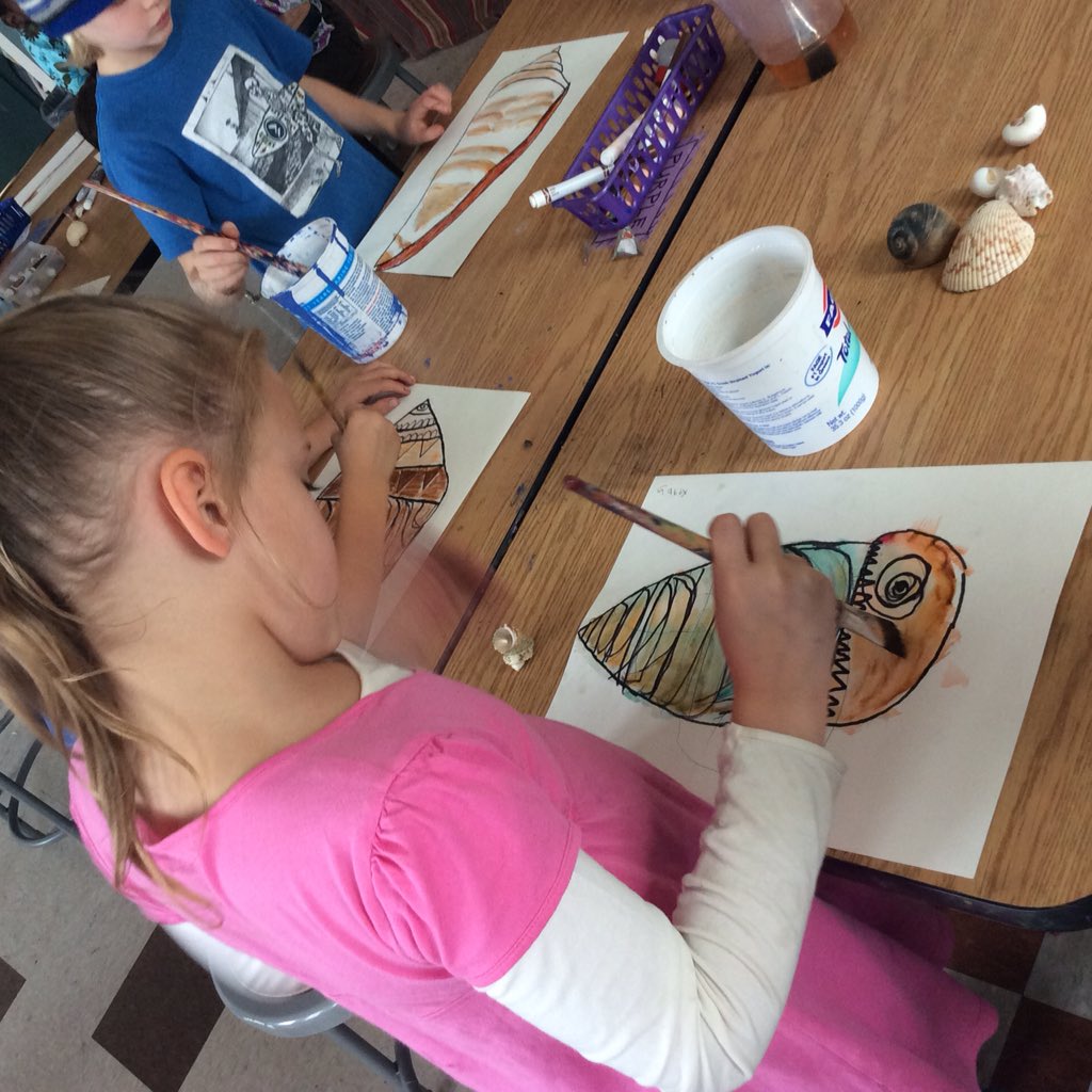 iaaartstudio's tweet photo. drawings from observation: 2nd grade sea shells in progress! #iaavt #bsdpd https://t.co/ob4dtJgs4p