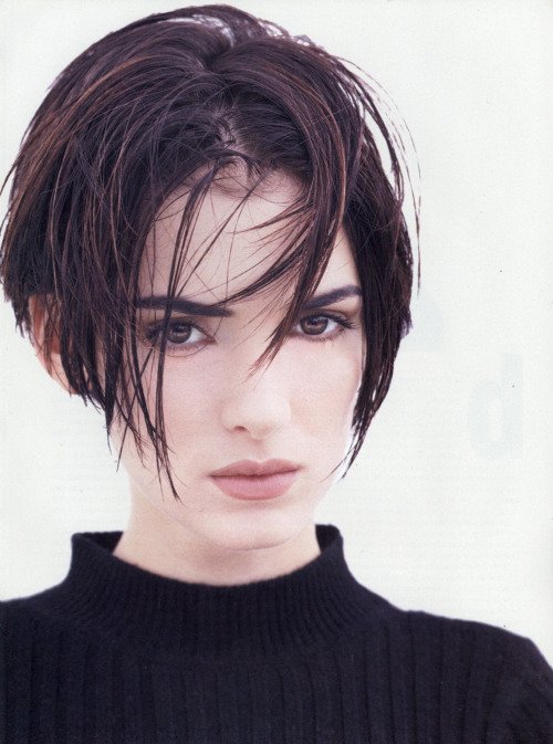 Winona Ryder, 1992

Happy birthday, Winona! (October 29, 1971, 44 today) 