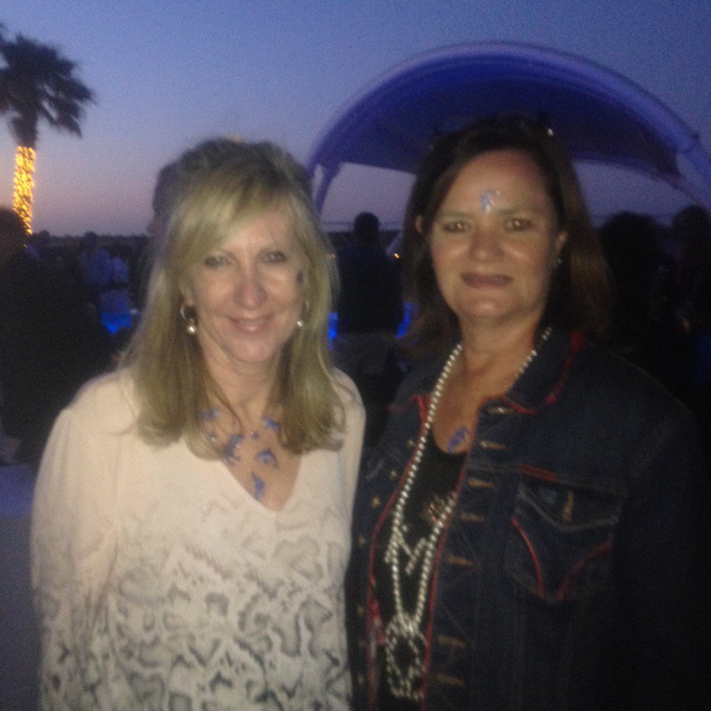 infrastructure4's tweet photo. #IMESA2015 3S Media's Elizabeth Shorten & Jenny Miller celebrating with @imesa_za - strong partnerships all round https://t.co/nvokMMN316