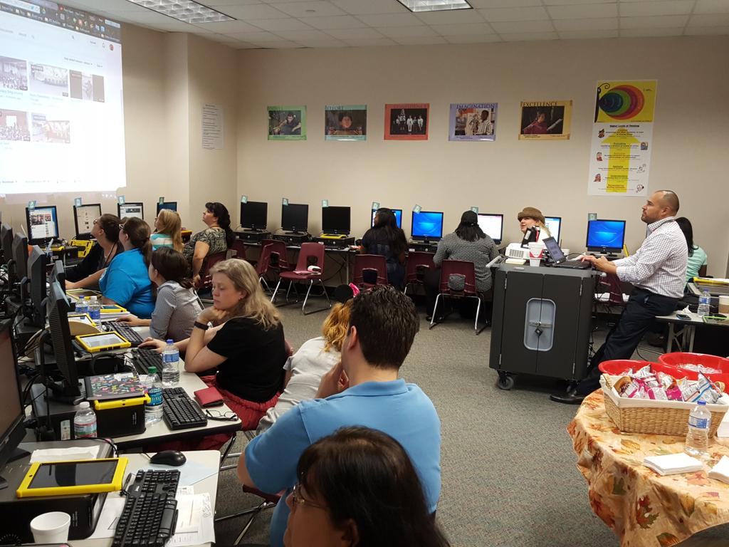 aamorrison77's tweet photo. TECH Journey @HolmquistES #HMQ1516 https://t.co/mx0Vs7nRJm