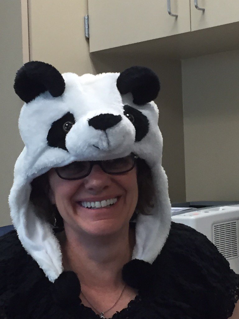 krisben6765's tweet photo. Get ready for CrAzY hAt DaY tomorrow! @AmyPSmithPK https://t.co/7HV4GhwSwL