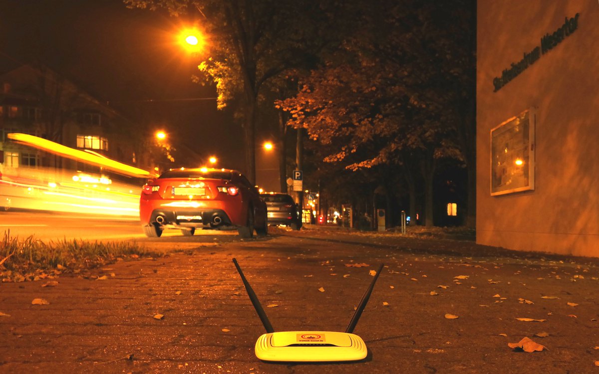 FreifunkKS's tweet photo. Dieser einsame Freifunkrouter sucht einen neuen Besitzer.
https://t.co/YqWlUO4Kb0 https://t.co/2w1is5v1xt