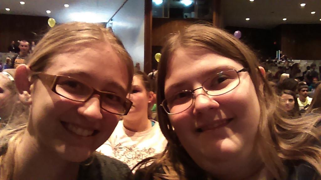 alderahs's tweet photo. Selfie with a cool friend
#startwithus #startwithAffton https://t.co/8T9nABJqNZ