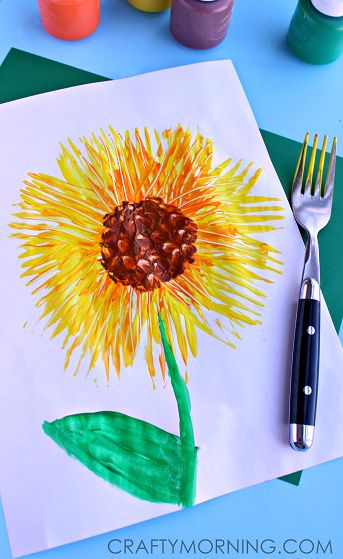 IPCurriculum's tweet image. #Preschool #paint #sunflower #craft! #IPC: bit.ly/ipcforyou. Source: bit.ly/1Nq9wnE. #teach #plants