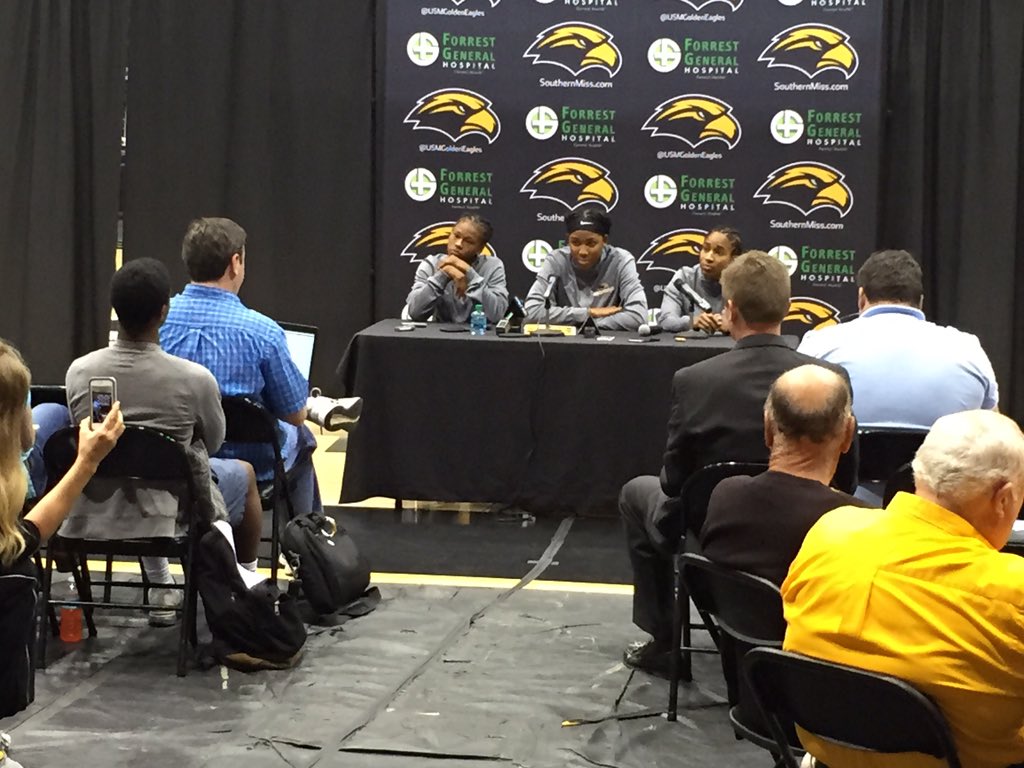 JeffStur23's tweet photo. Had a great time today with @SouthernMissWBB during Media and Fan Day. Thanks 2 everyone who came out! #CUSATakeOver https://t.co/CdTIxJCiFL