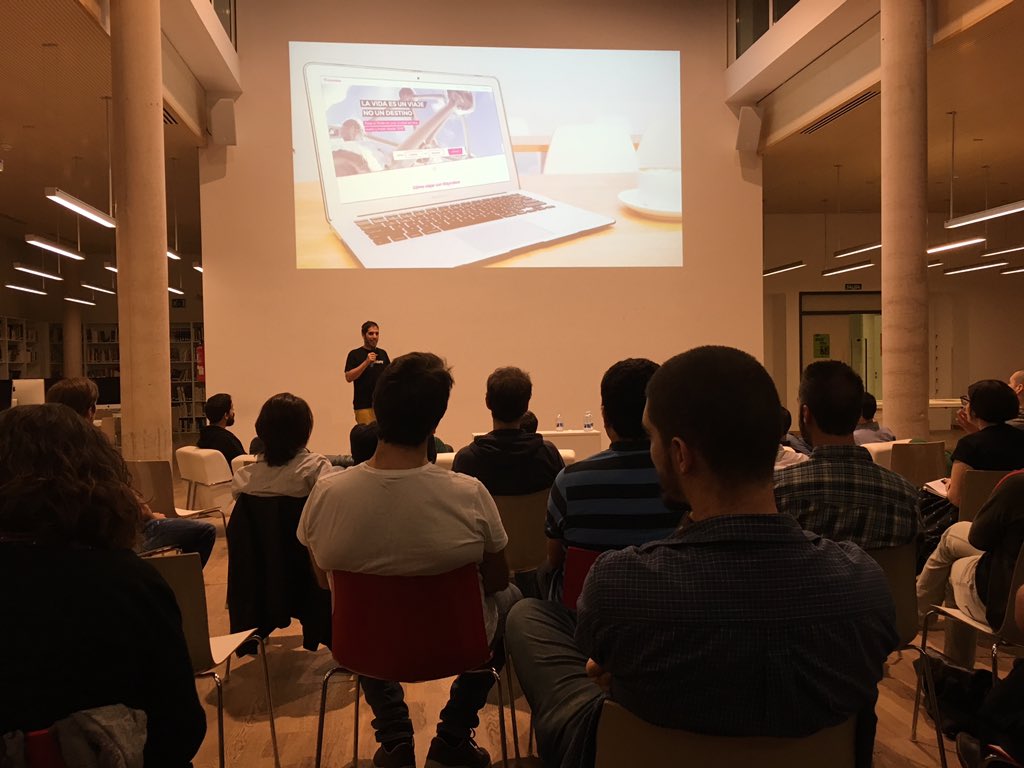 betabeersVLC's tweet image. Empezamos con @dani_render de @waynabox #bbvlc de