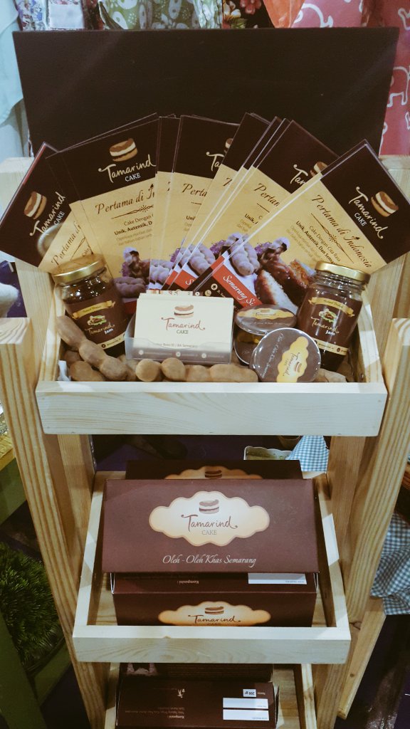 Tamarind is everywhere.....
#tamarind_id #tamarindcake #tamarindsmg #cakesemarang #semarang #oleh2smg #oleh2semarang