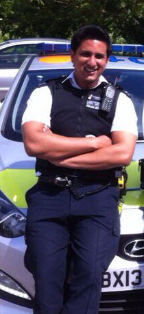 MPSKingston's tweet photo. Read how PC Fab Ahmed dramatically risked his own life to save another last night...

Story: https://t.co/4TsxAInzWy https://t.co/wJYtabtmyE
