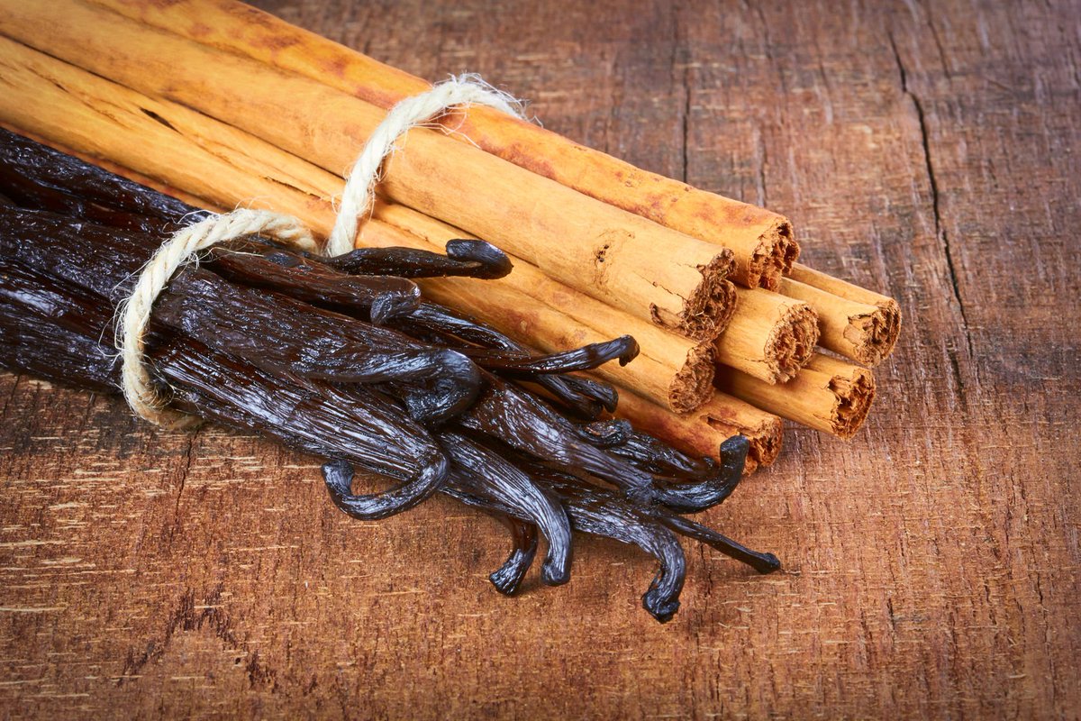 MittenBrewingCo's tweet photo. Barrel aged Super Crown Brown w/cinnamon sticks &amp; vanilla beans will be tapped today! #barrelaged #beer #drinklocal https://t.co/y5gJwQoxLL
