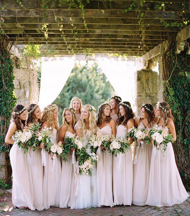 A nature-filled #wedding with #AmsaleBridesmaids in Bellini chiffon |  photo: @lindsyluu