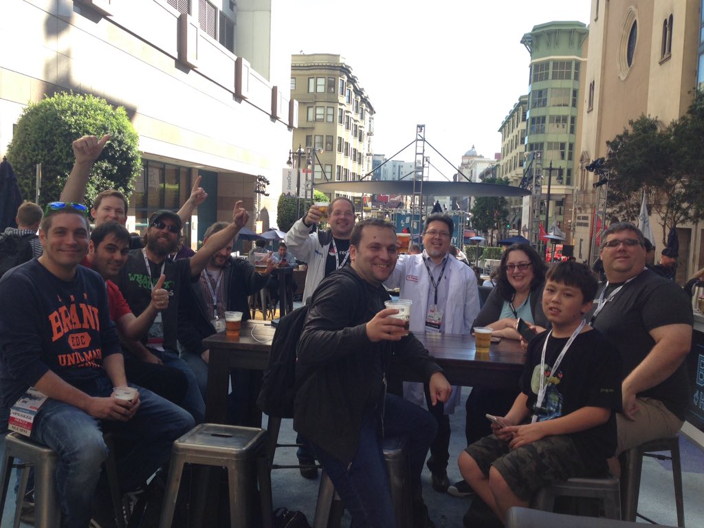 ameliaeiras's tweet image. #JavaOne2015 Duke&apos;s readitions!!