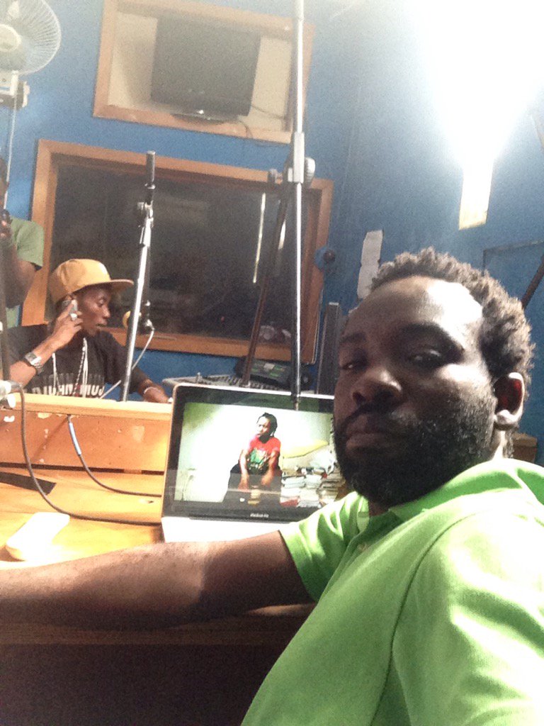aza111's tweet photo. Kouri branche now 97. 1 belval fm @LakayAnNou @Heromaghaiti @EasyPromoMusic https://t.co/IfIigg0vO1