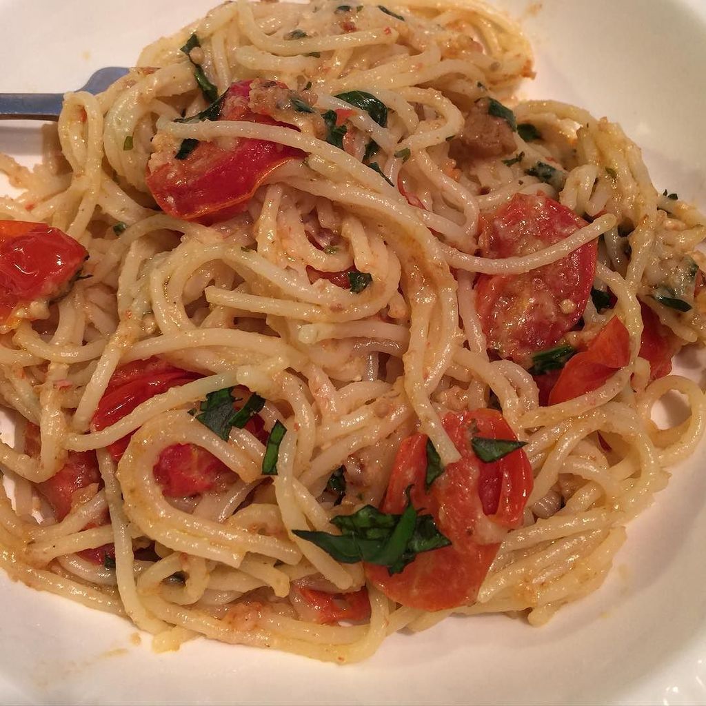 LoganJrChef's tweet photo. @lidiabastianich #roastedtomatoandpasta #myvideoiscomingsoon #firstautograph #masterchefjunior2 #masterchef #chefli… https://t.co/61dp7xDF1C