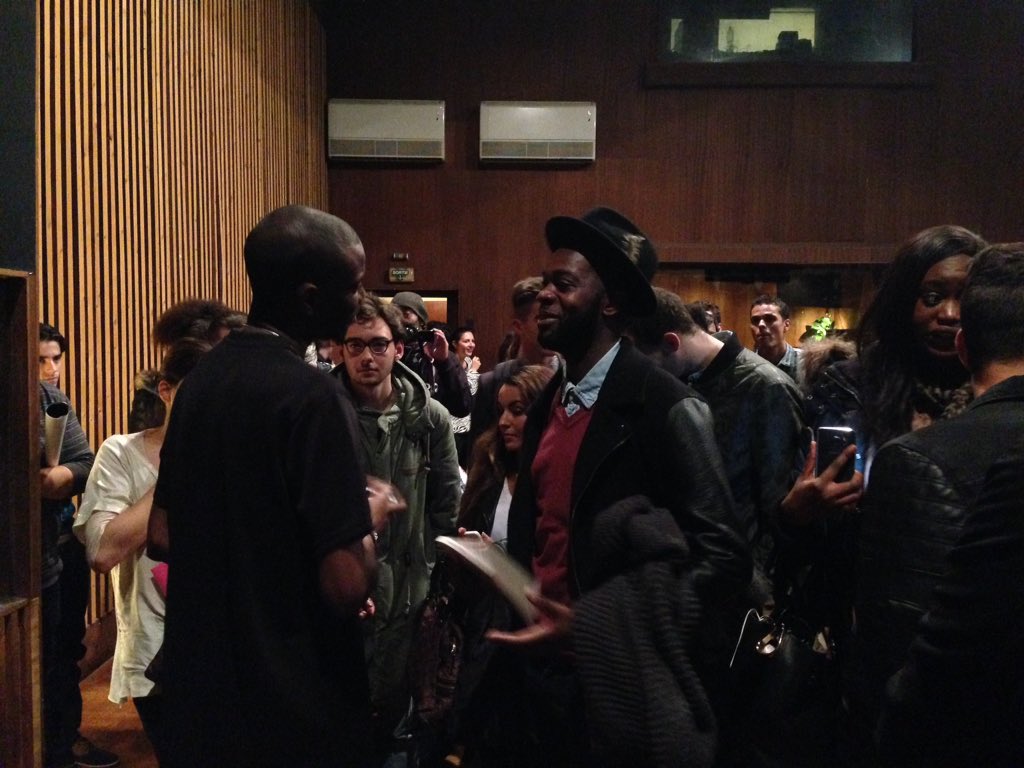 lelabelpias's tweet photo. Et maintenant, place à la rencontre avec les fans 💥❤️ @AbdAlMalikMusic #JsuisEnStudio https://t.co/0SVbRM1Muf