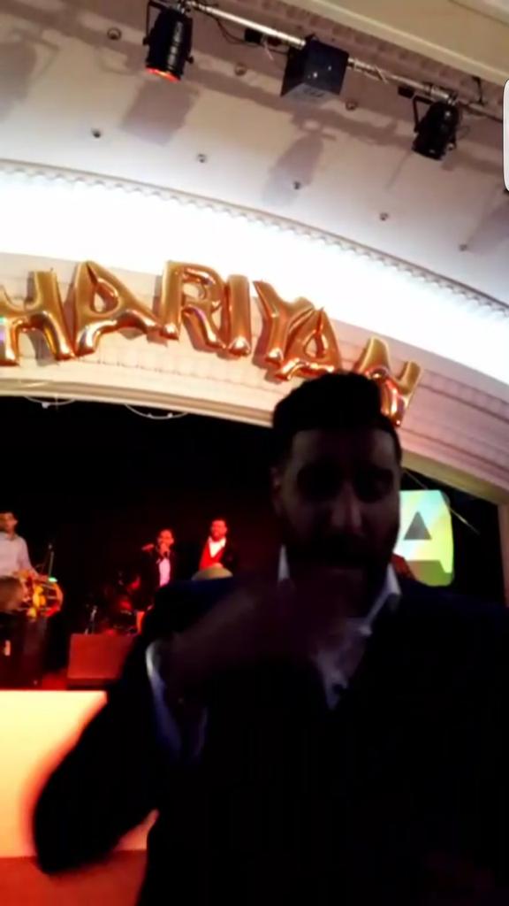 huggymilano's tweet photo. @paulySadhra Grand Entrance Tho ๐ #AceOfSpades #Vegas #AmanHayer #EntourageVIP
@AmanHayer1 #AngrezAli @GavSadhra https://t.co/Xw92G9eTci
