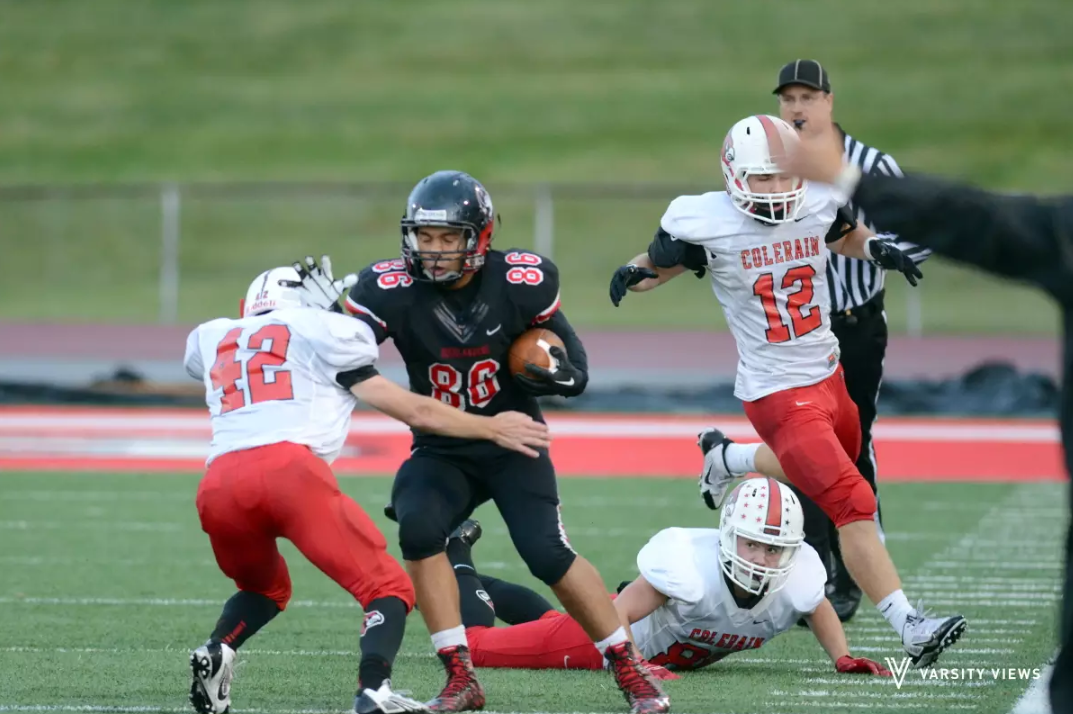VictoryViewsOH's tweet photo. Check out the coverage from the Colerain vs Oak Hills JV football game! Full album here >> https://t.co/fN6m4Uekey https://t.co/namcO28yTV