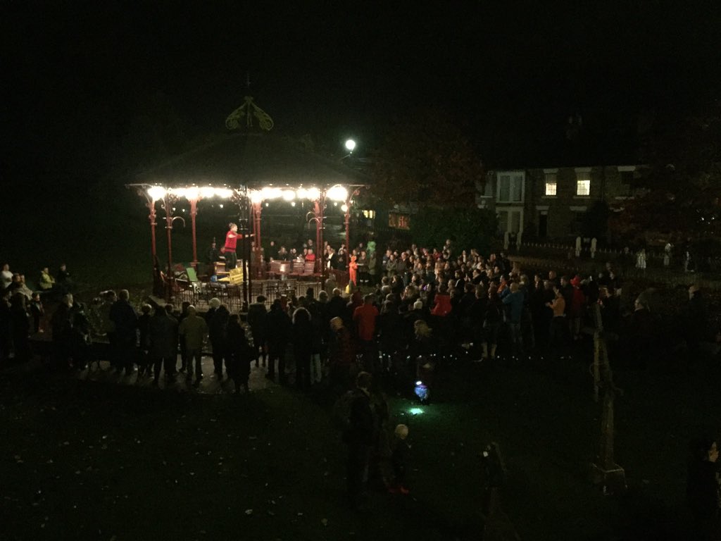 Watching <a href="/TheChrisCross/">Chris Cross</a> at <a href="/Beamish_Museum/">Beamish Museum</a> feeling very Halloween-y (and cold). Love it 👻