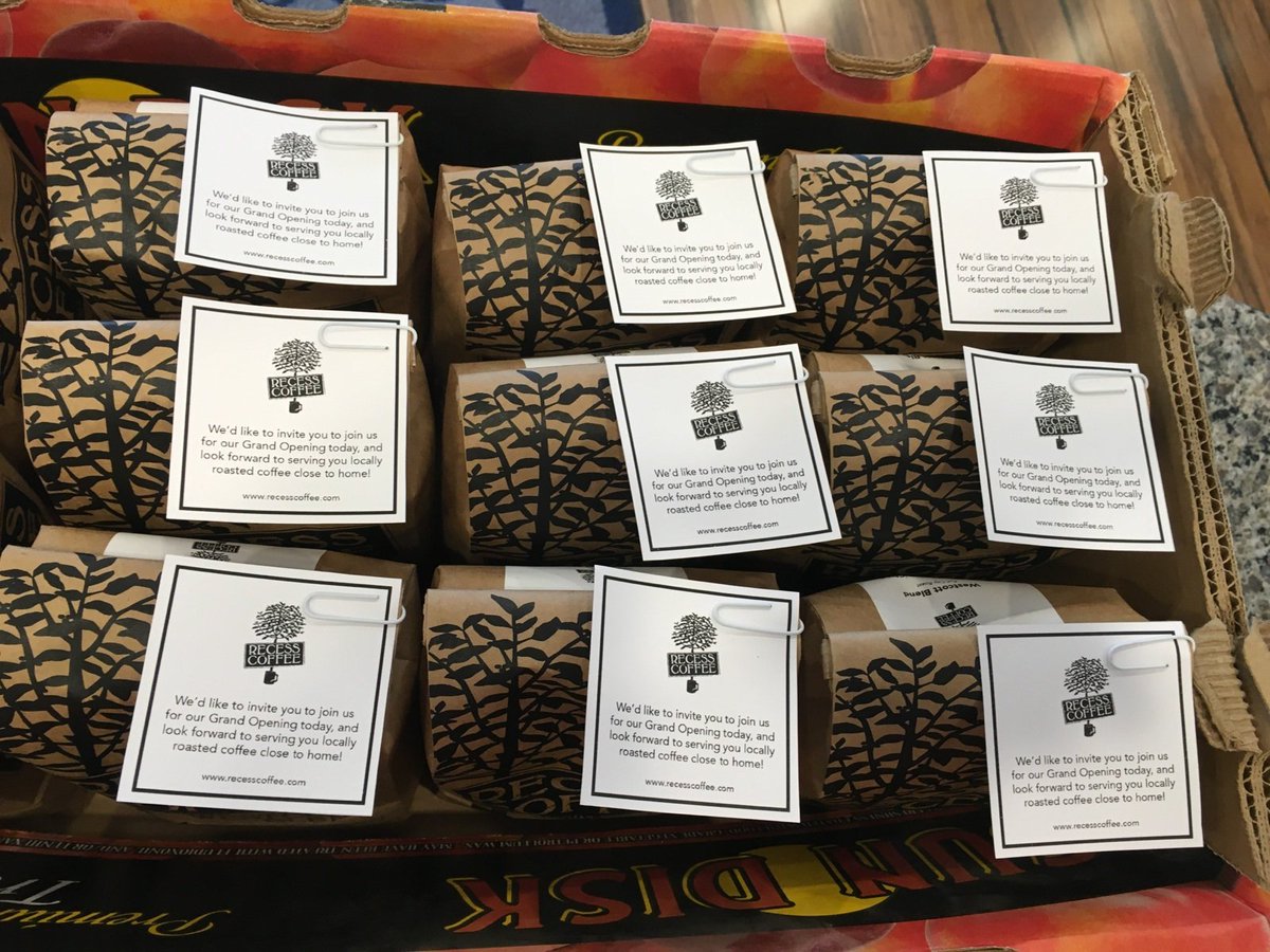Courier1844's tweet photo. Thanks to @RecessCo every tenant at The Courier Building got a FREE 1/2 pound of the best coffee in Syracuse! https://t.co/iIVByK1cJs
