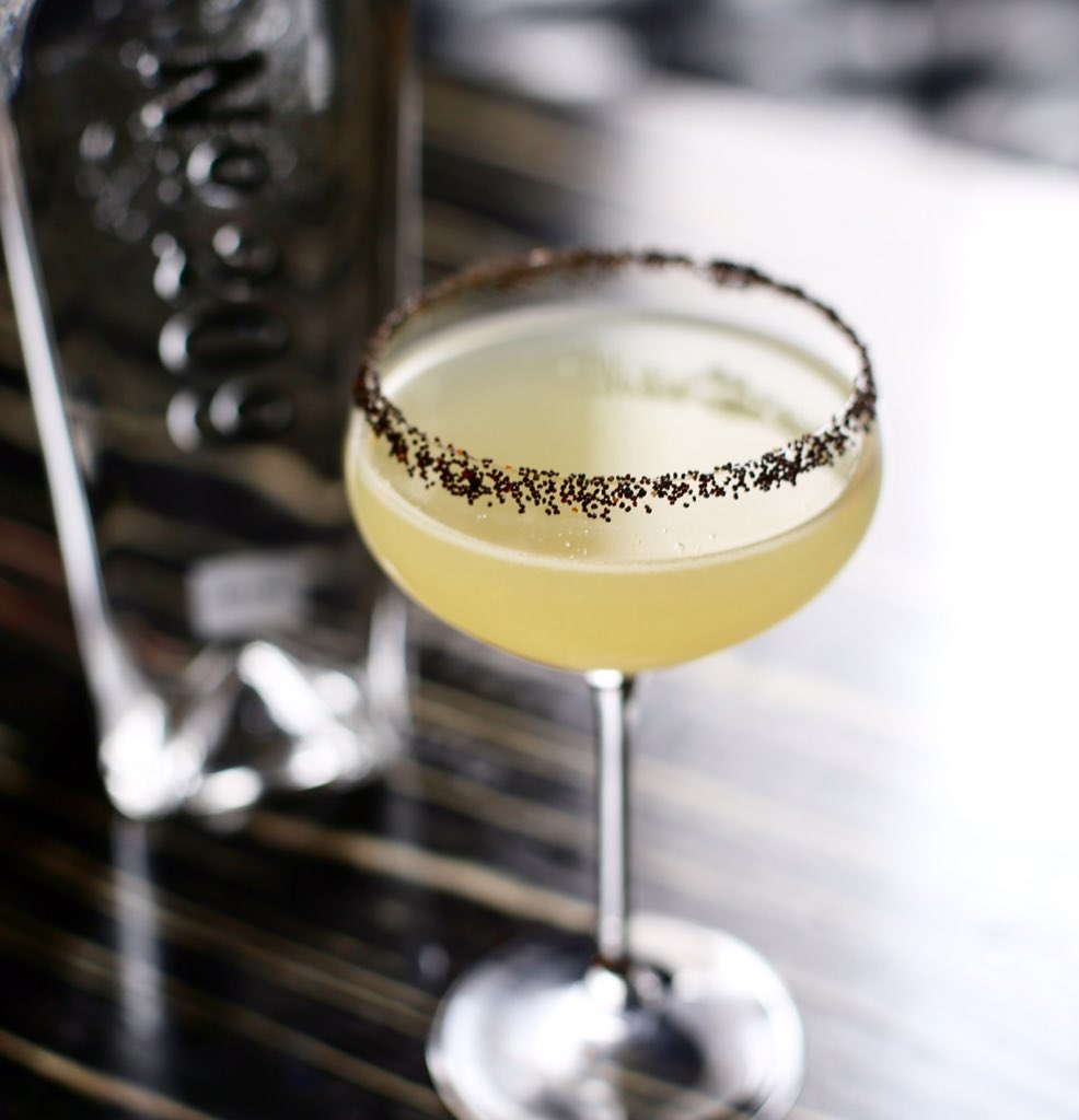Distillery209's tweet photo. Dr. Frankenstein's cocktail creation...The FrankenGin: https://t.co/AGXMD3nFv7 #209Gin #Halloween https://t.co/I9cRsDG1Tu