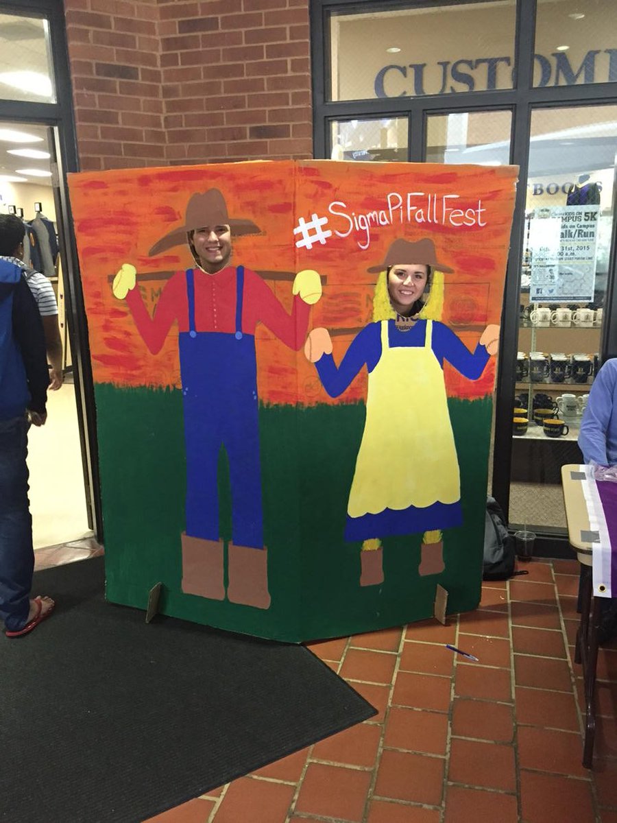 JonesBrooklyn4's tweet photo. #SigmaPiFallFest #GoGamGoGam https://t.co/ylu579rj5b
