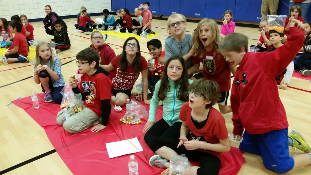 JauchsClass's tweet photo. 5th grade fall celebration, trivia! https://t.co/nIxM4JEw2U