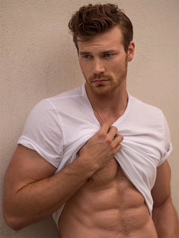 Happy birthday Derek Theler! (tbh this was just an excuse to post, yet another, pic of this man) 