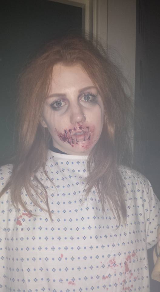 HinchingbrookeHorror tweet media