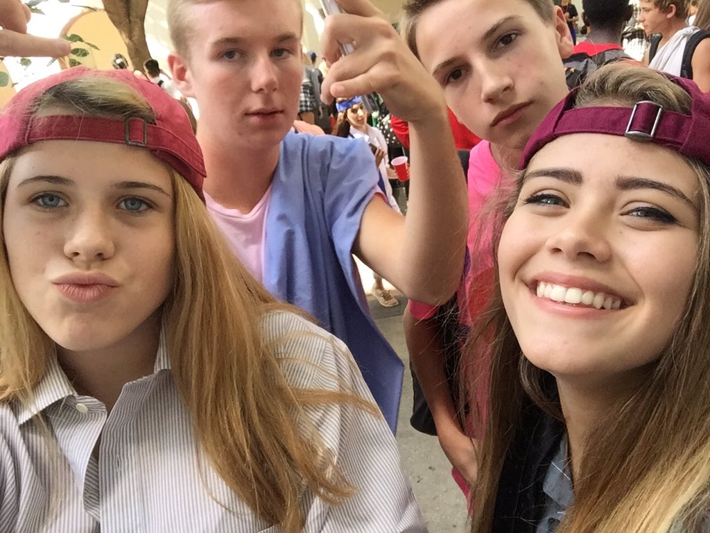 HavalynnH's tweet photo. Today was a blast🤘🏻 #FlockDay https://t.co/qBQPWpjiIF