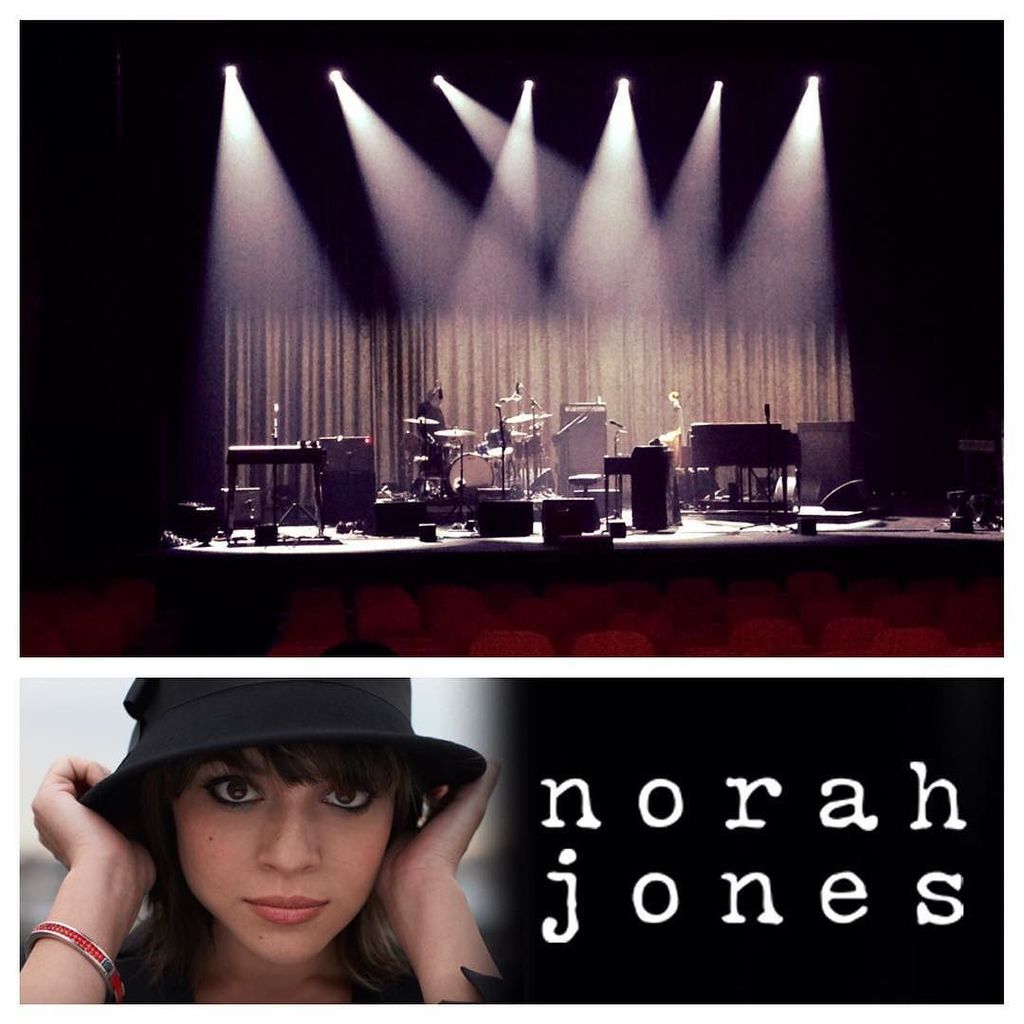 WichitaOrpheum's tweet photo. Stage is set for tonight's intimate, sold out evening with @norahjones. #norahjones #fallt… https://t.co/yTgSd2j5ZN https://t.co/D7DFbPw76G