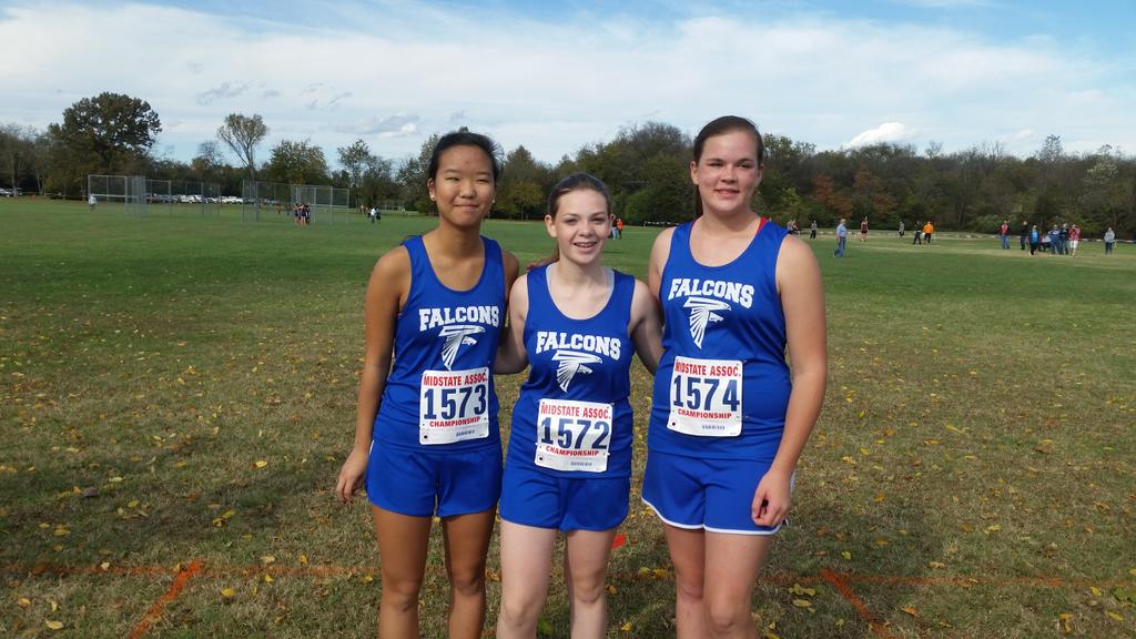 LCFalconXC's tweet photo. Let's do this!  Region meet.#GoFalcons #lchs https://t.co/TnFv77Ilqu