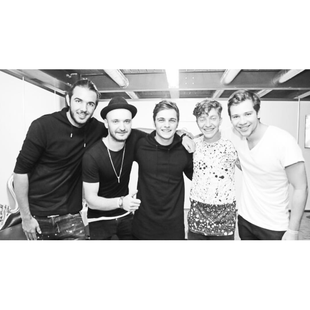 WaysonsOfficial's tweet photo. TBT with good friends and @MartinGarrix!
#sundance #assym #adamb https://t.co/ZXUqrbvk2s