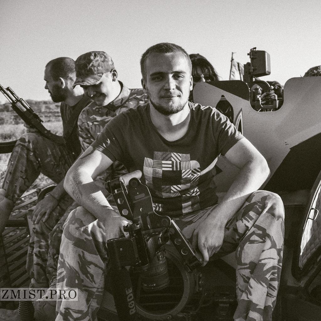 Zmist_pro's tweet photo. Вітаємо нашого наймилішого і найсерйознішого оператора Сашу із Днем Народження!
Твоя банда-команда (с) https://t.co/2KCGqqng0d